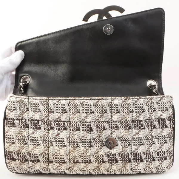 Chanel Around 2005 Made Tweed Cc Mark Plate Chain Shoulder Bag Black/Multi